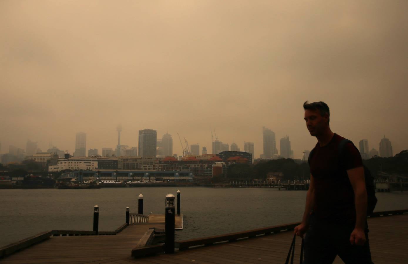 Fotos: El humo y la neblina de los incendios en Nueva Gales del Sur se cierne sobre Sydney