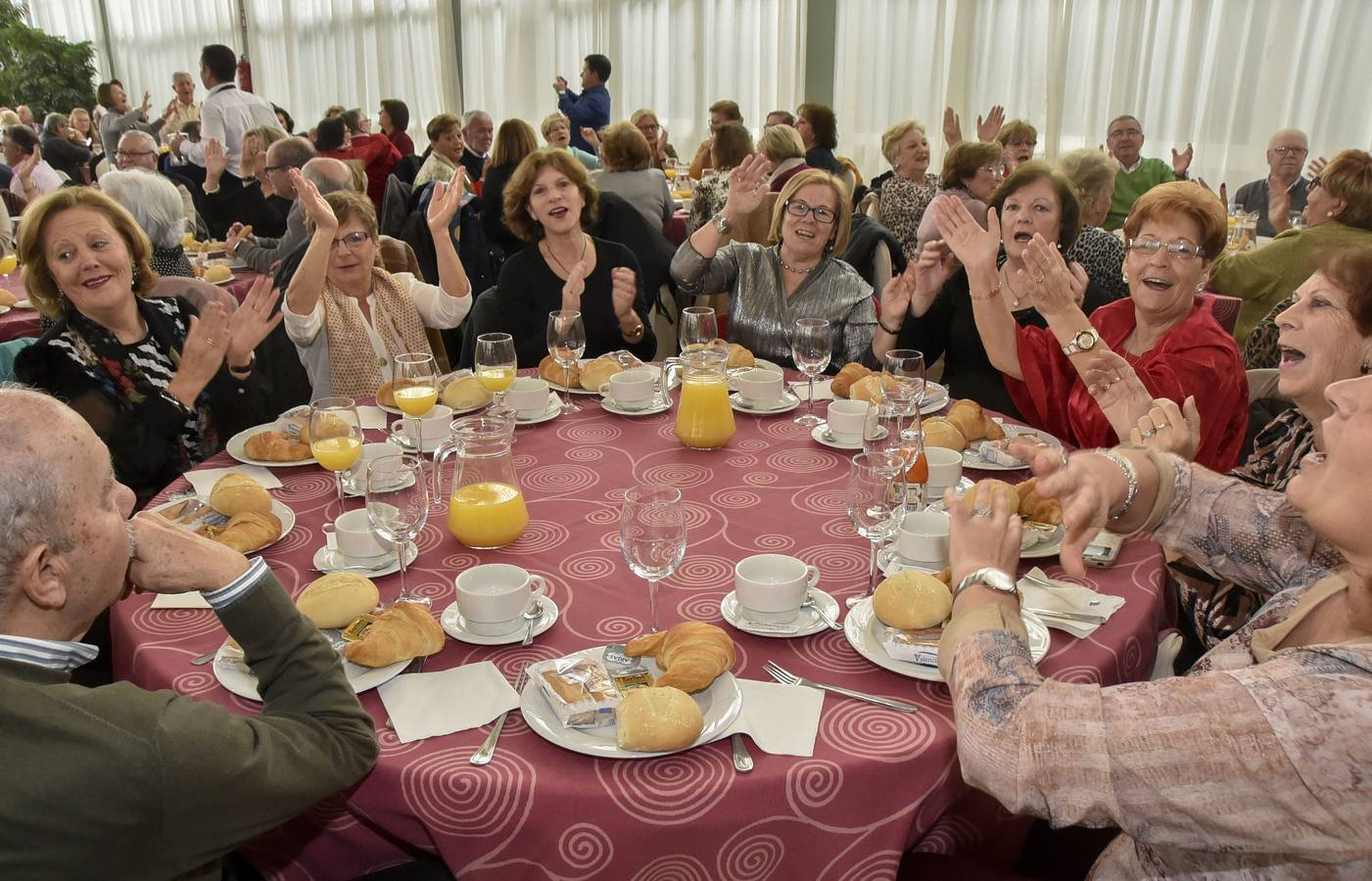 Fotos: Desayuno Navideño de Mayores en el Hotel Río