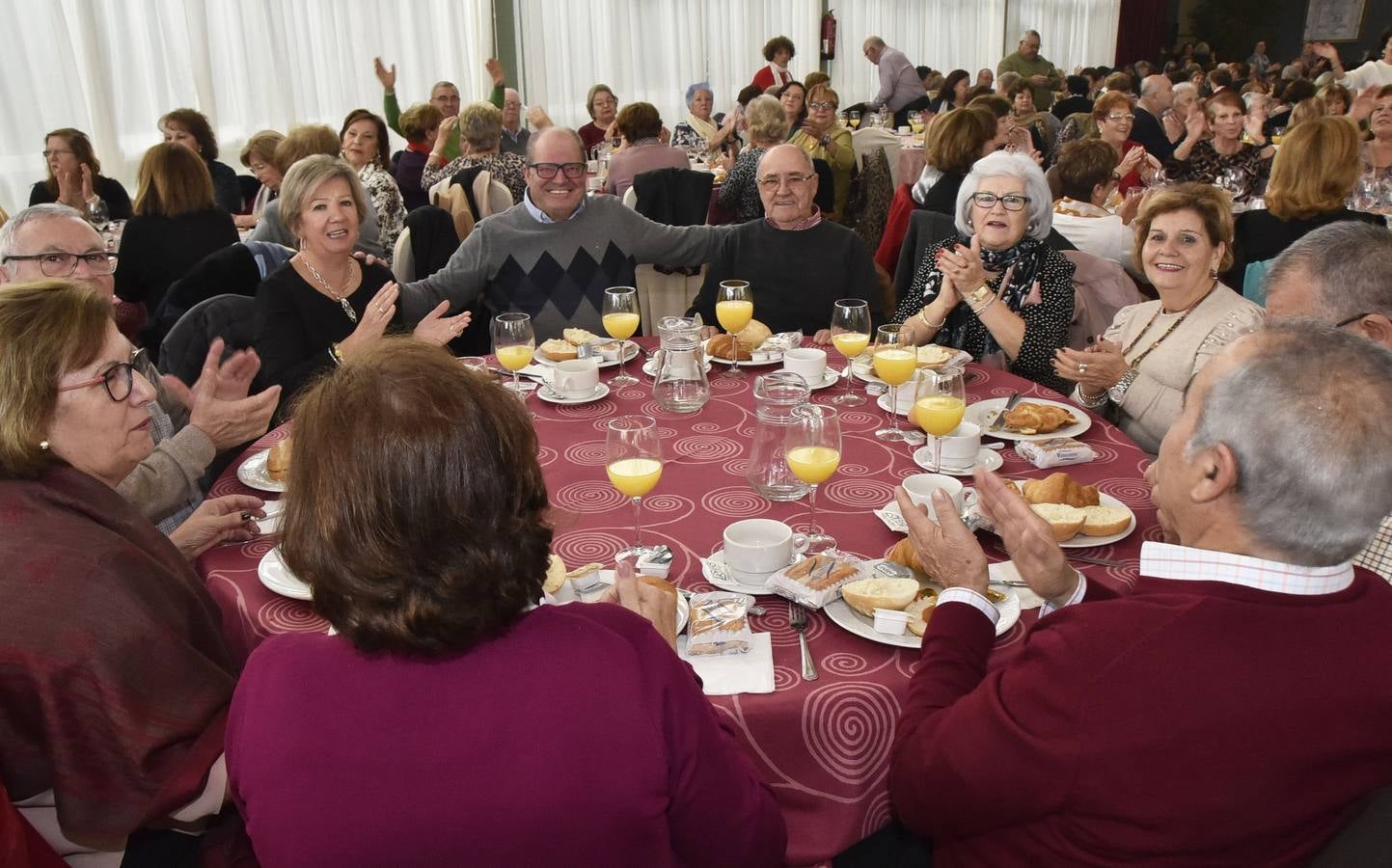 Fotos: Desayuno Navideño de Mayores en el Hotel Río
