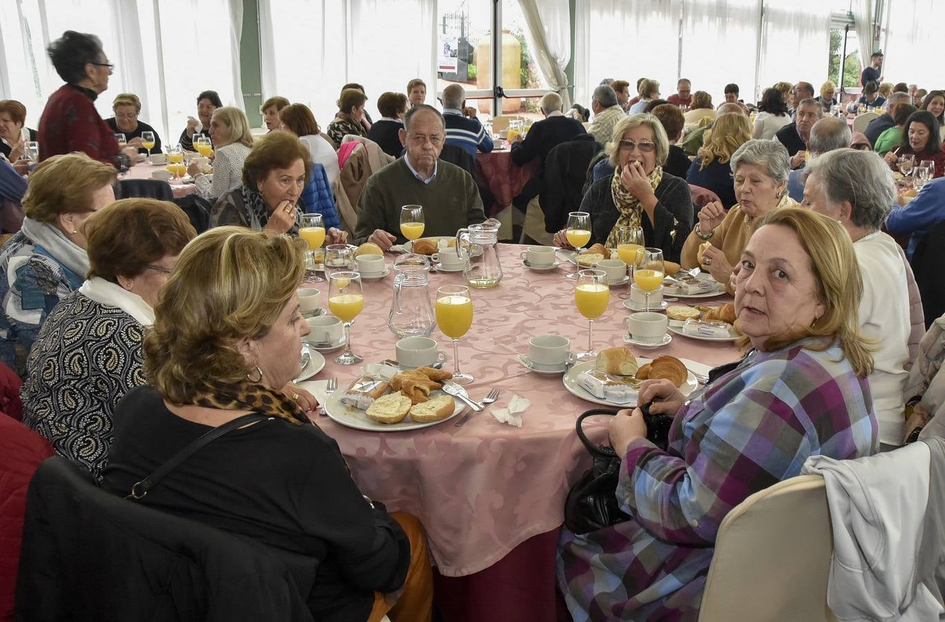 Fotos: Desayuno Navideño de Mayores en el Hotel Río