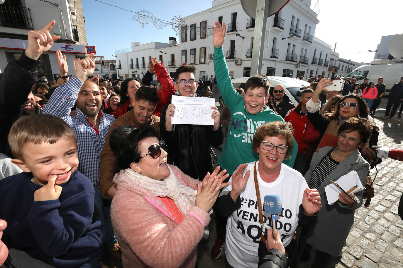 Los agraciados de Fuente del Maestre celebran el premio