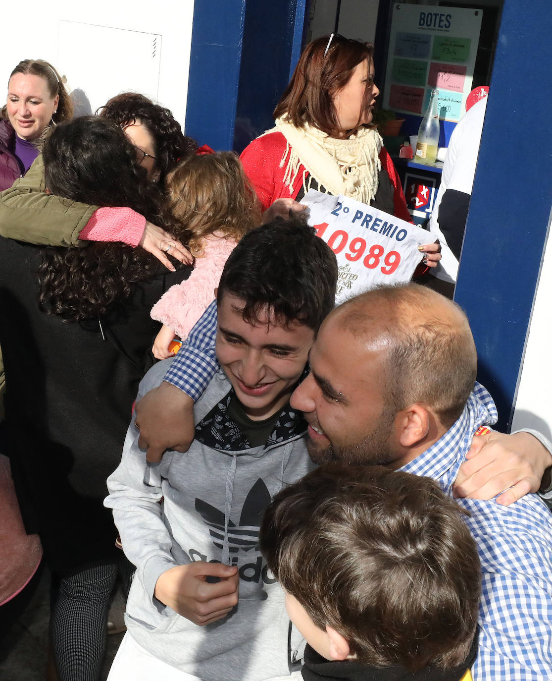 Los agraciados de Fuente del Maestre celebran el premio