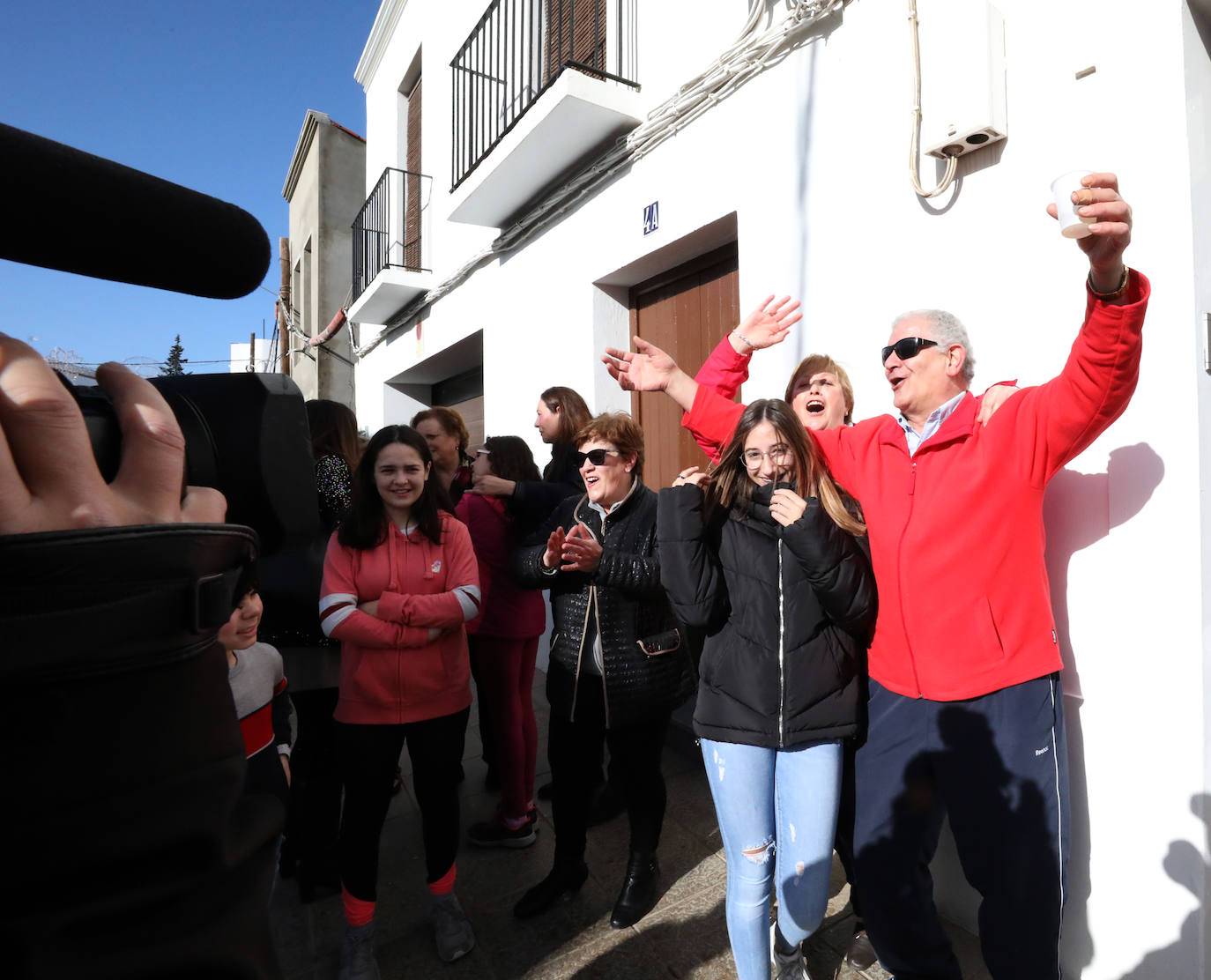 Los agraciados de Fuente del Maestre celebran el premio