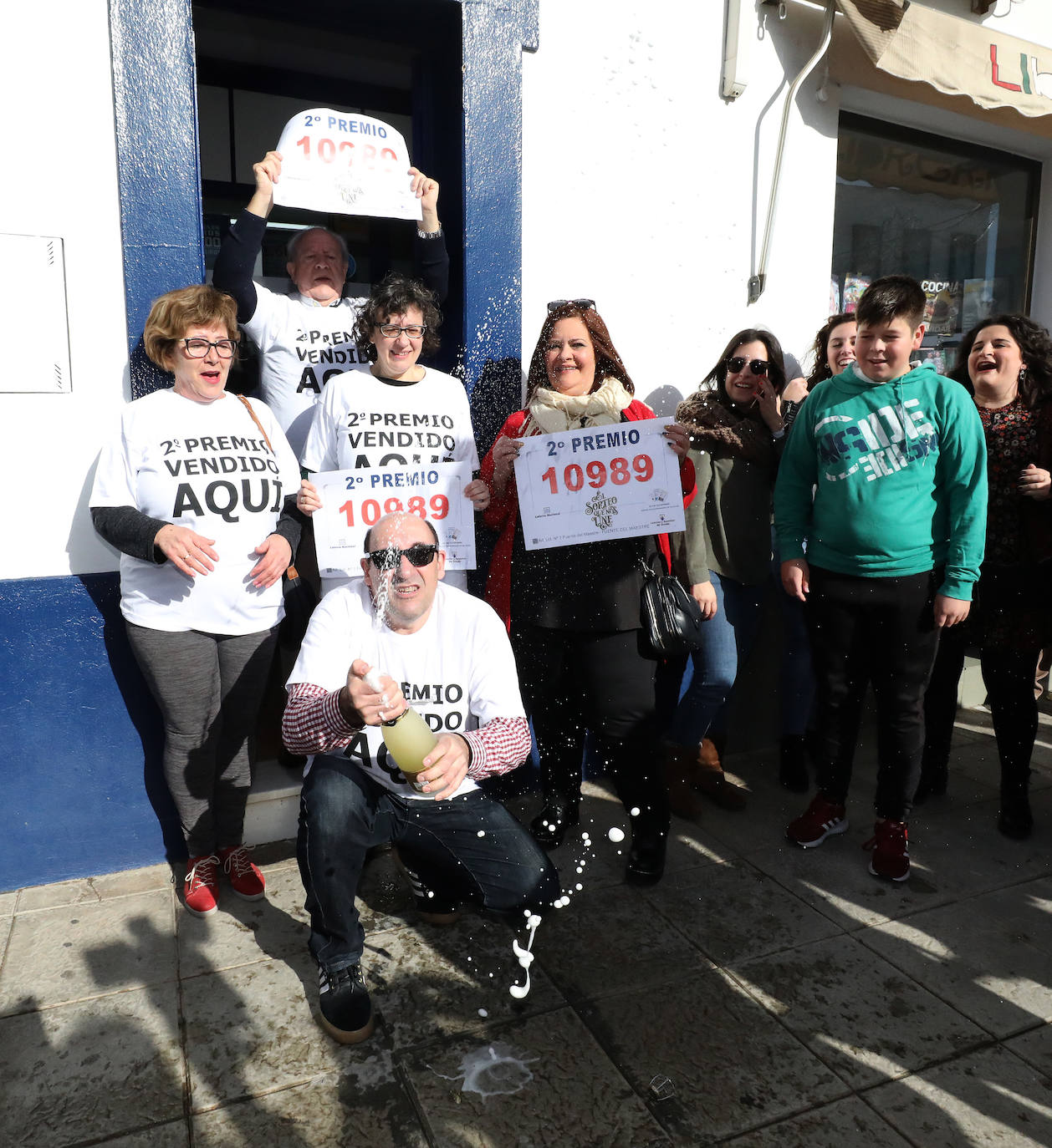 Los agraciados de Fuente del Maestre celebran el premio