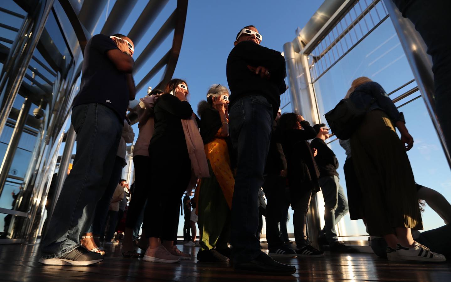 Fotos: Eclipse solar en los Emiratos Arabes Unidos