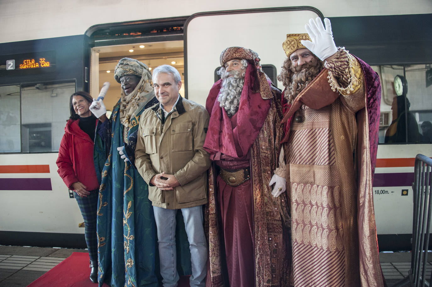 Fotos: Los Reyes Magos llenan de ilusión Badajoz