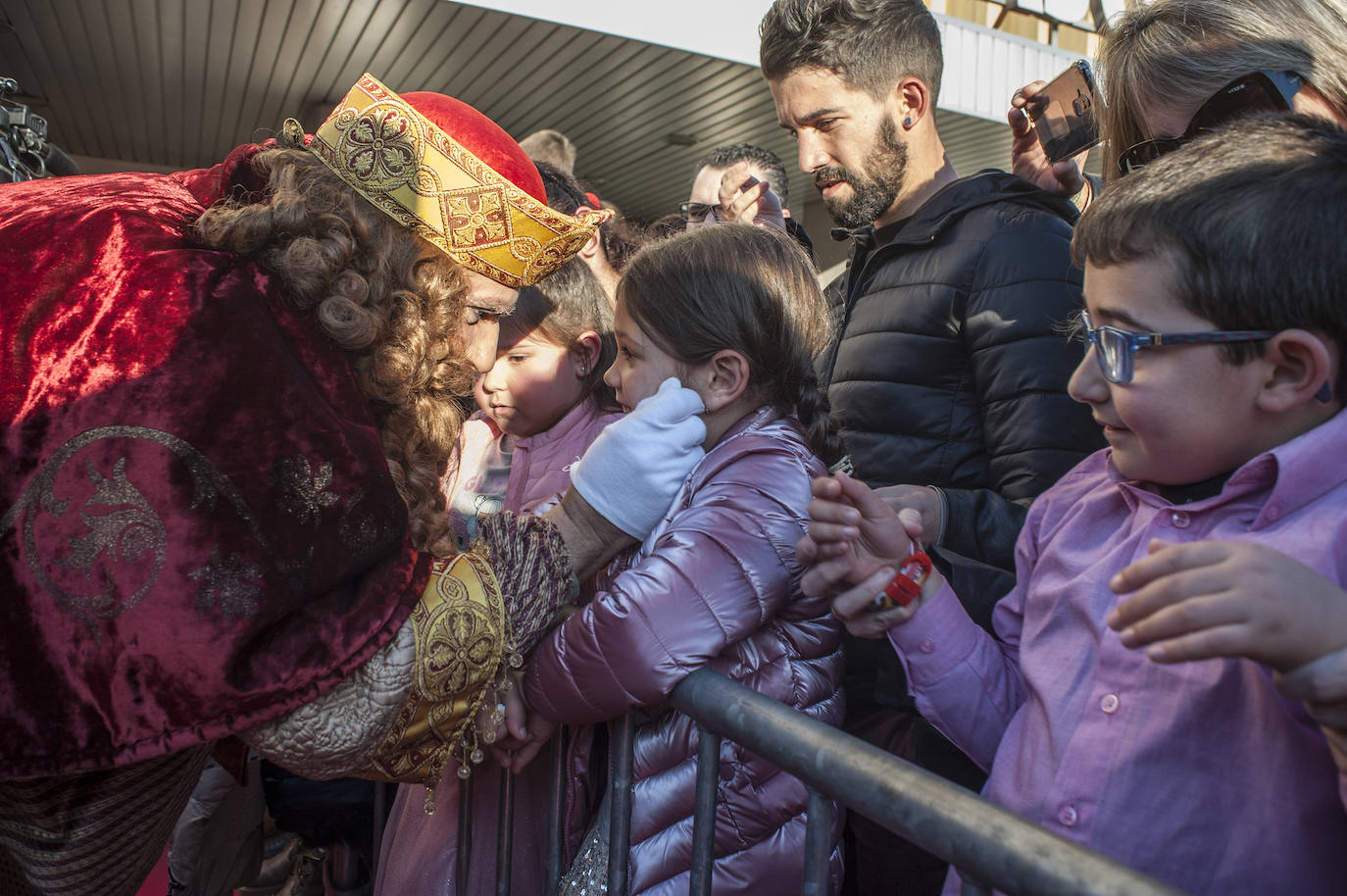Fotos: Los Reyes Magos llenan de ilusión Badajoz