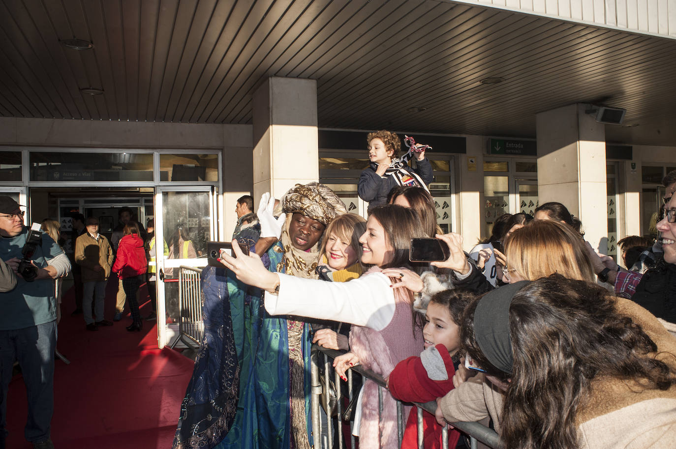 Fotos: Los Reyes Magos llenan de ilusión Badajoz