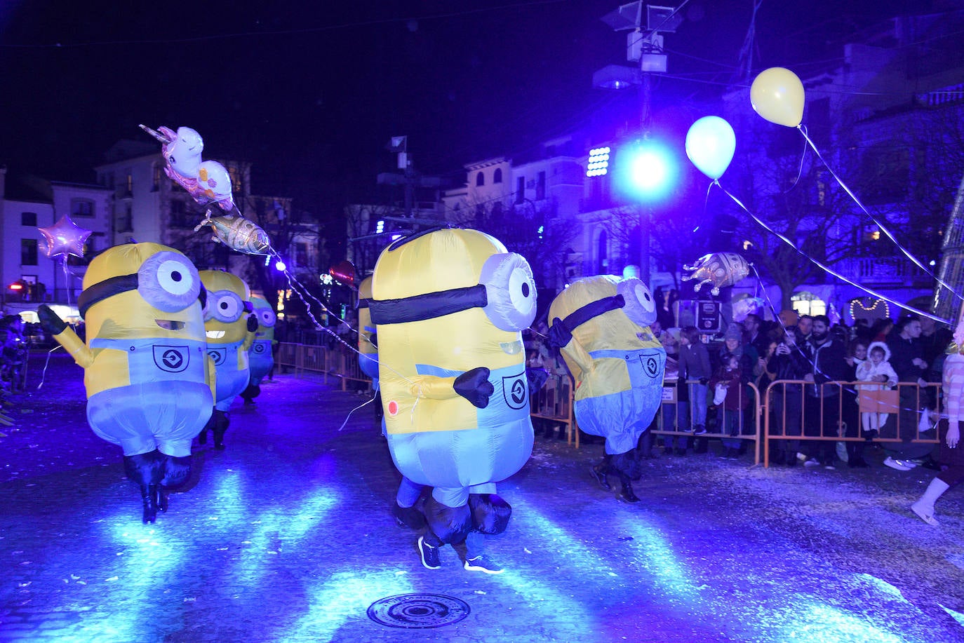 Fotos: Miles de personas reciben a los Reyes Magos en Plasencia