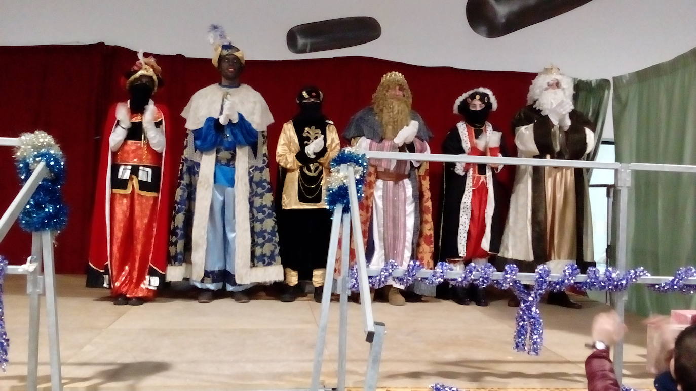 Aldehuela del Jerte. Los tres Reyes Magos y sus pajes. :: 