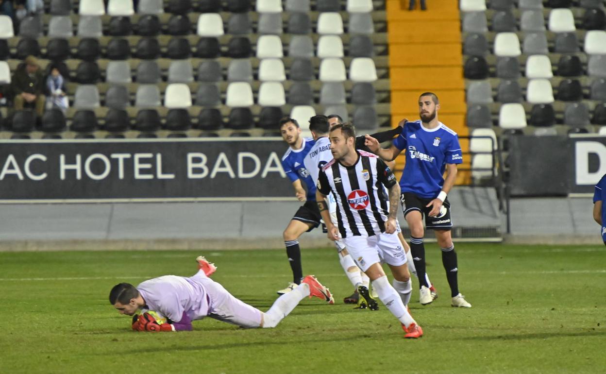 El equipo blanquinegro se llevó el asalto entre los dos colosos del grupo.