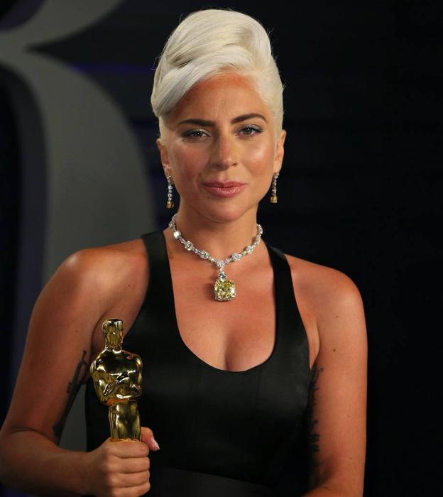 Tiffany prestó a Lady Gaga su pieza más importante, un diamante de 128,54 quilates y valor incalculable, para acudir a la gala de los Oscar. 