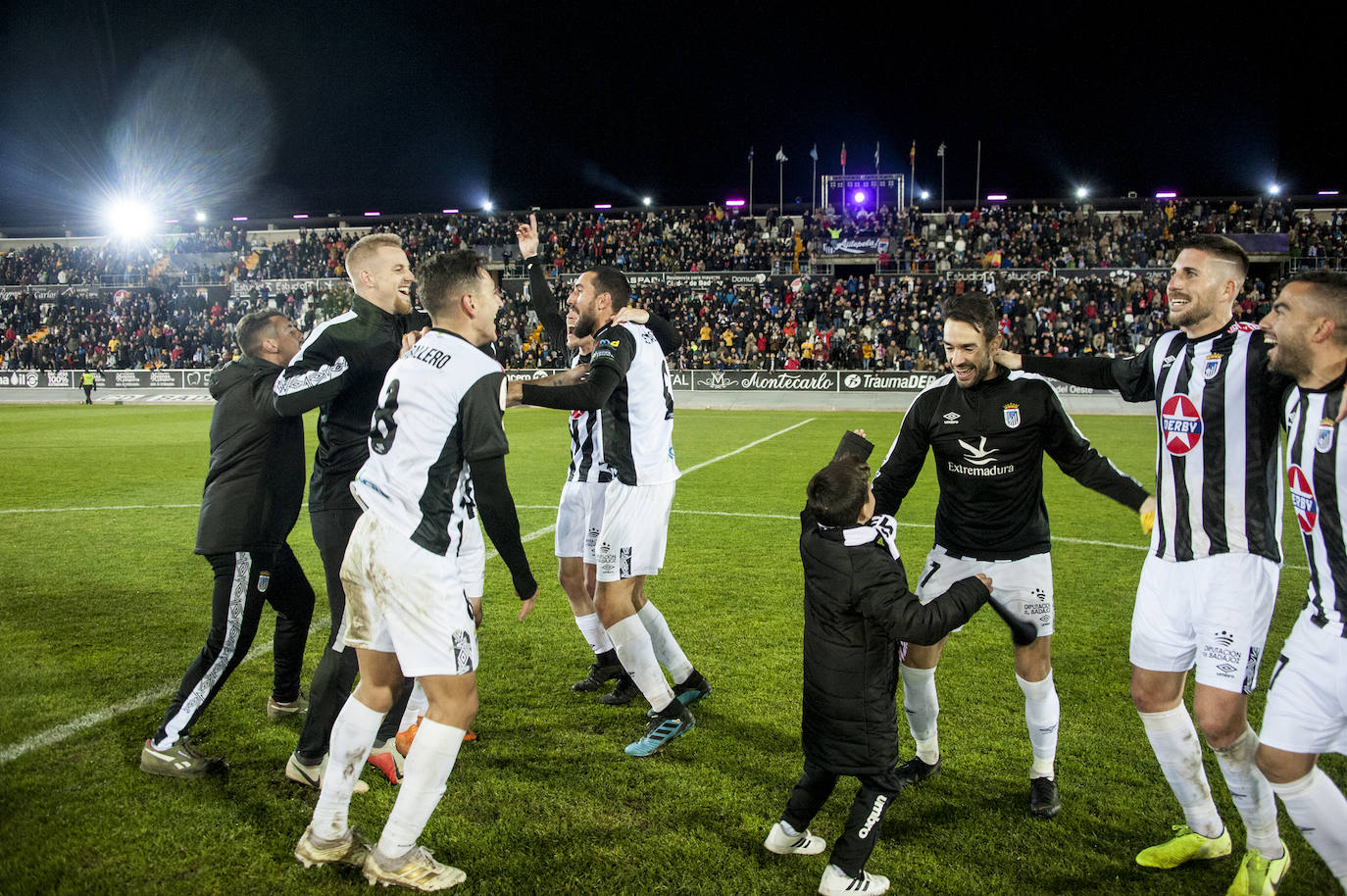 13.000 espectadores disfrutaron de la victoria del CD Badajoz ante el Eibar