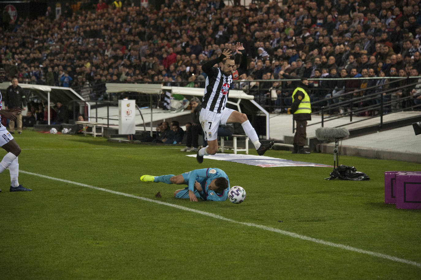 13.000 espectadores disfrutaron de la victoria del CD Badajoz ante el Eibar