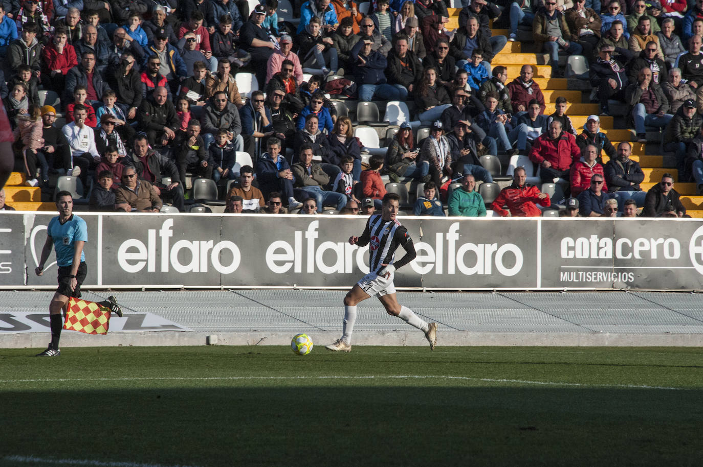 Fotos: Las mejores imágenes del CD Badajoz-Cádiz