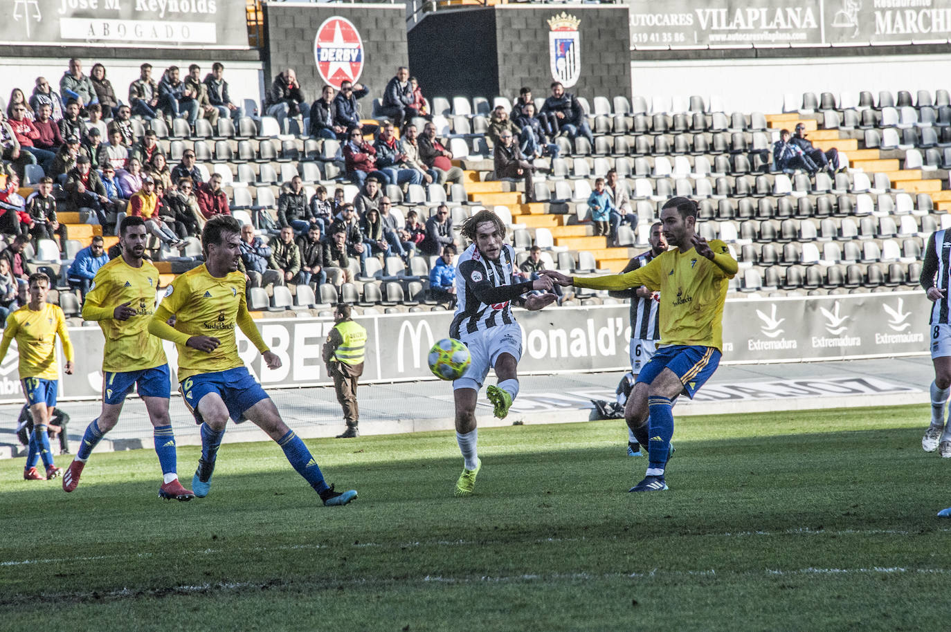 Fotos: Las mejores imágenes del CD Badajoz-Cádiz