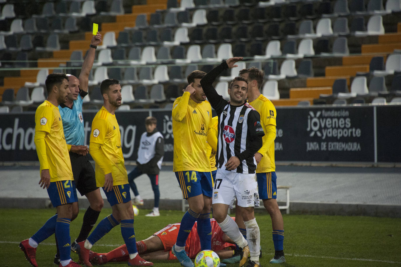 Fotos: Las mejores imágenes del CD Badajoz-Cádiz