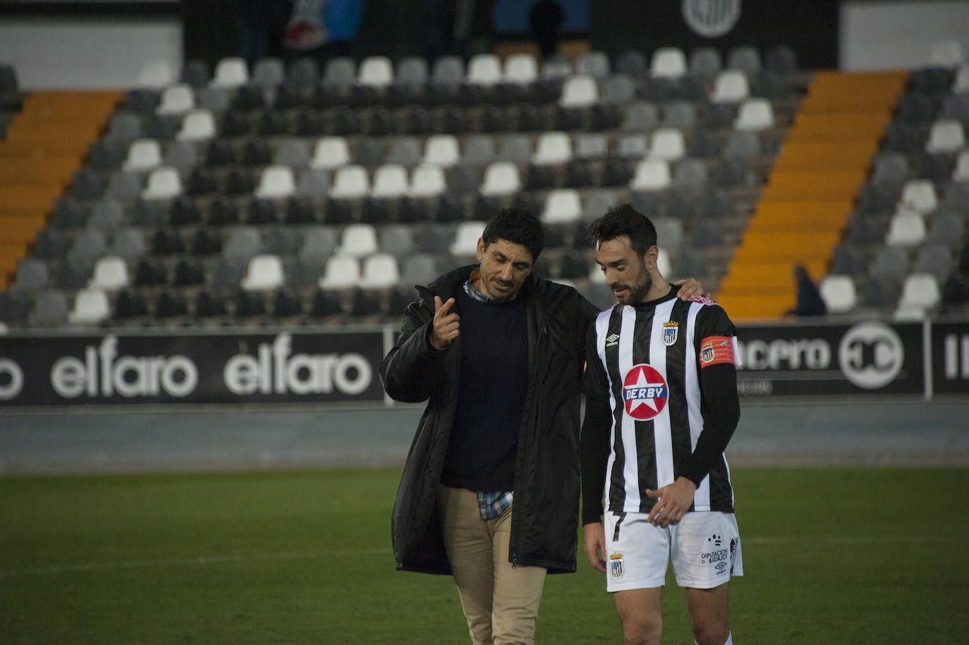 Fotos: Las mejores imágenes del CD Badajoz-Cádiz