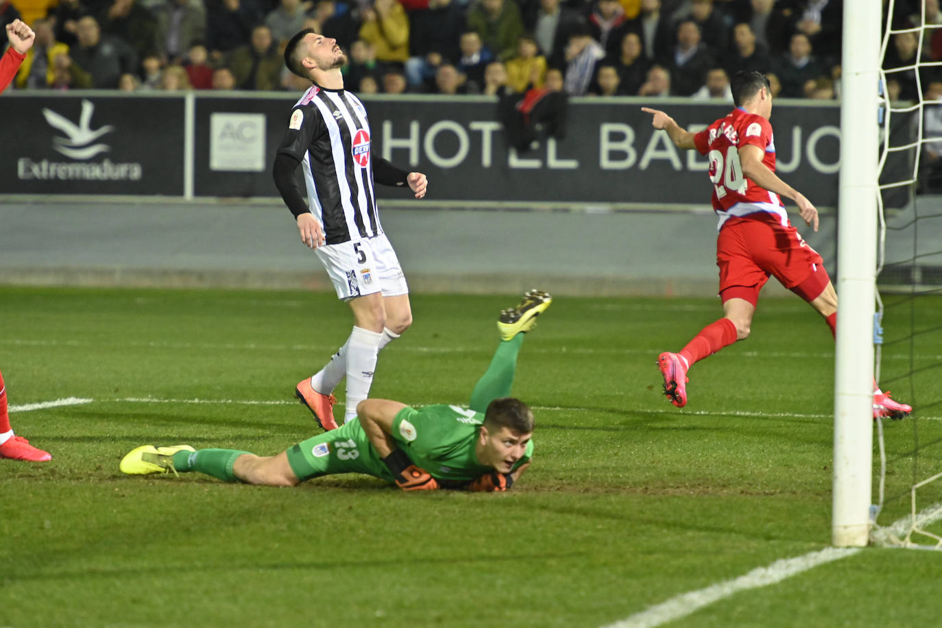 Carlos Fernández hacía el 2-3 en la prórroga. 