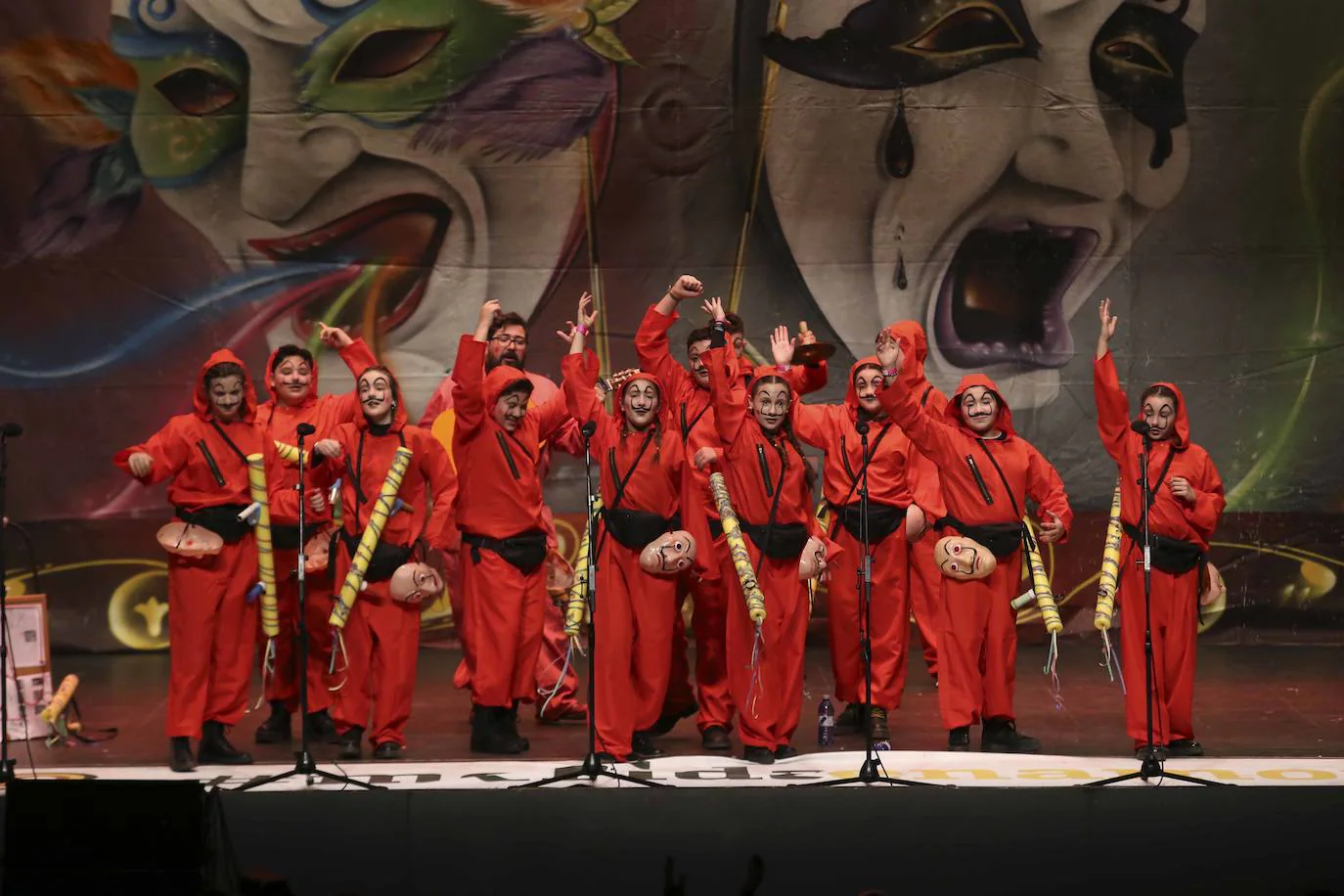 Fotos: Fotos de la penúltima semifinal del concurso de agrupaciones del Carnaval Romano