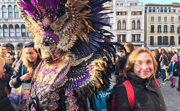 Nuria Montero en Venecia, donde ha viajado en Carnaval. 