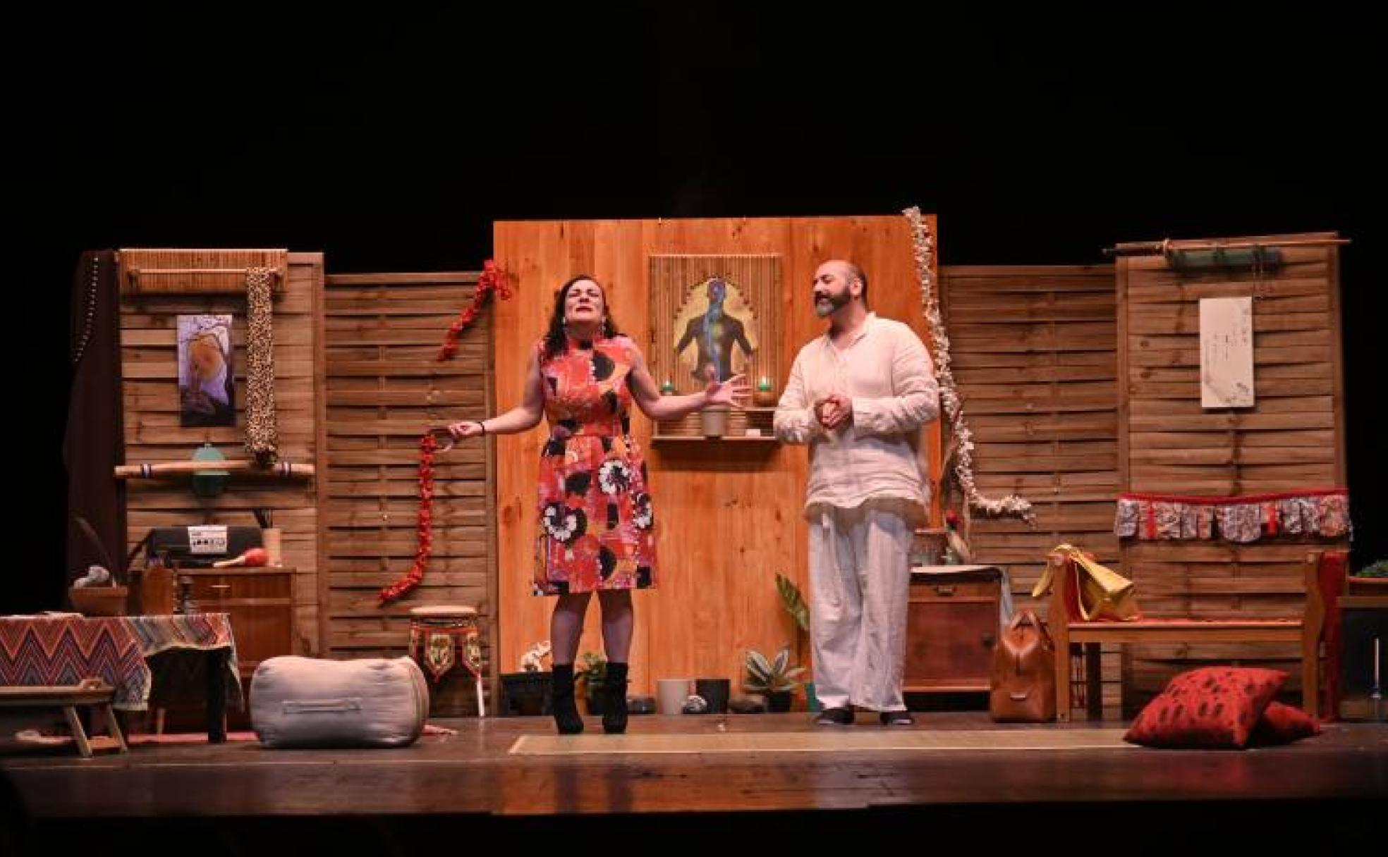 Retiro espiritual en el Teatro López de Ayala. 