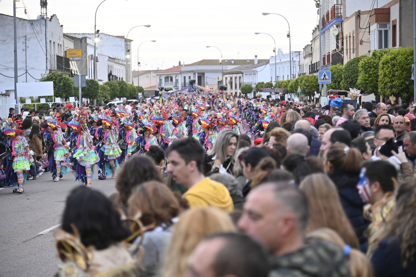 Fotos: Desfile de comparsas en Talavera la Real
