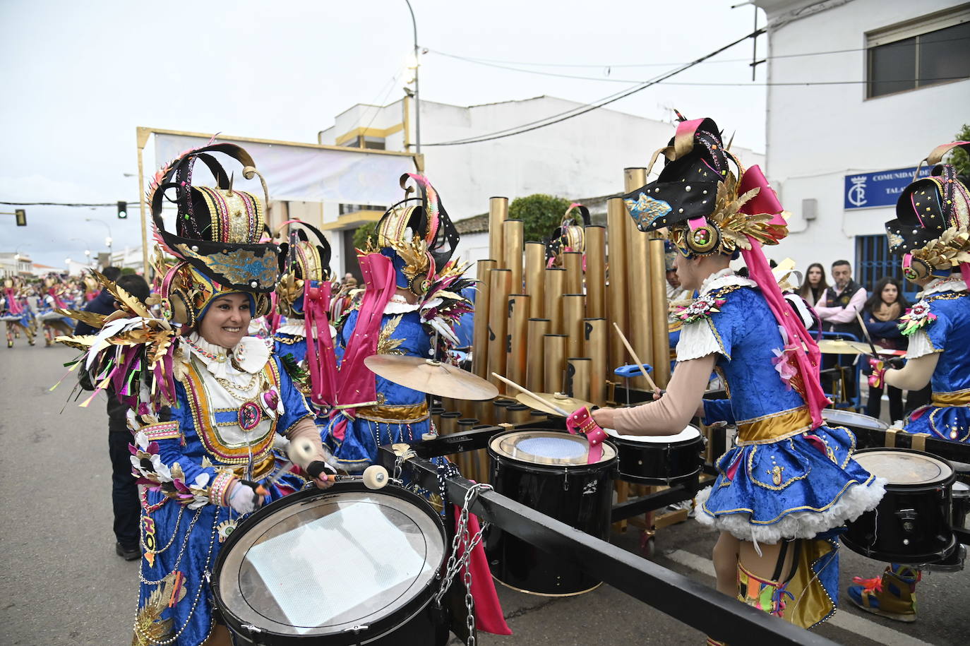 Fotos: Desfile de comparsas en Talavera la Real