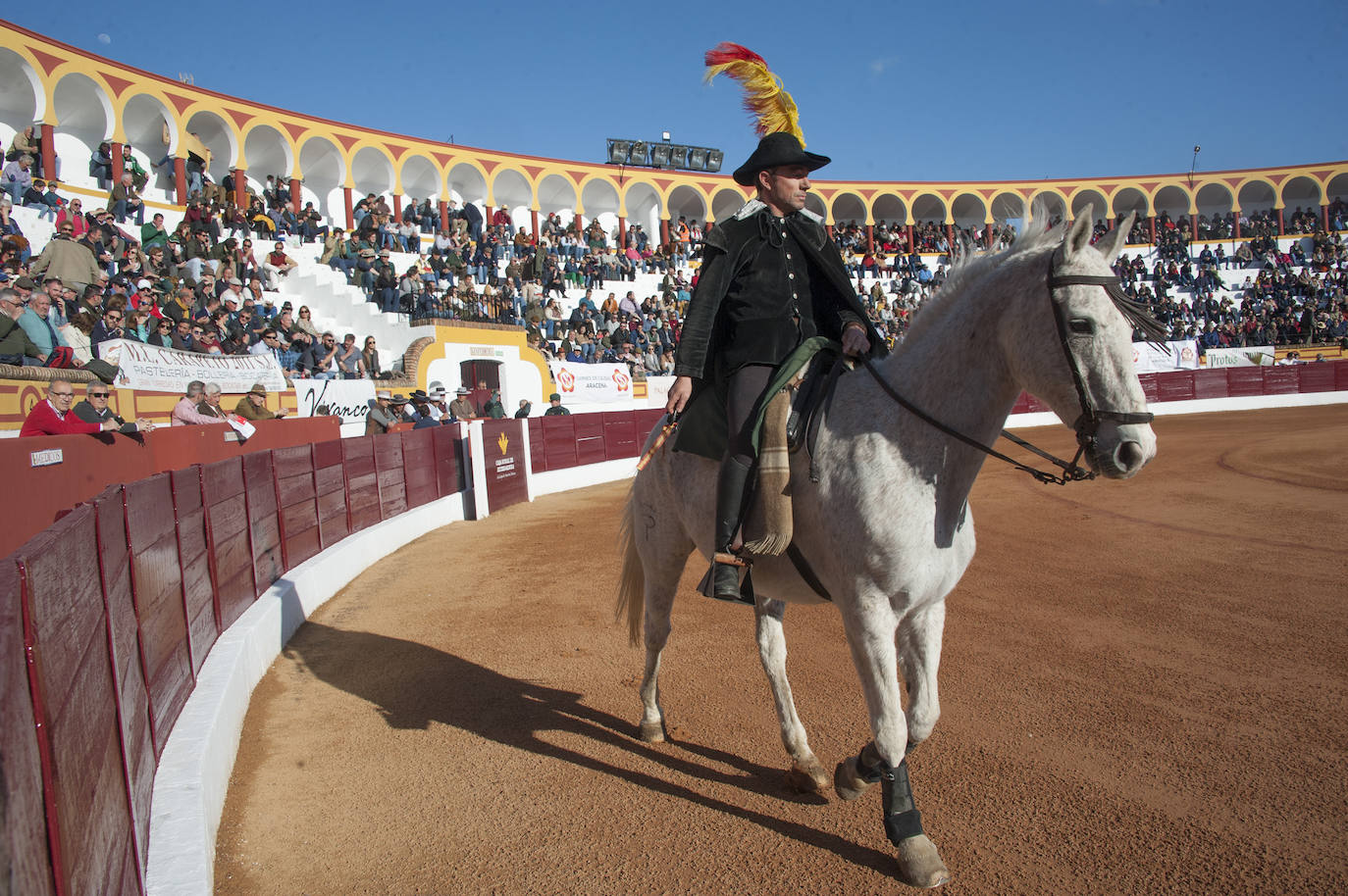 Fotos: Novillada, primera de abono de la Feria de Olivenza