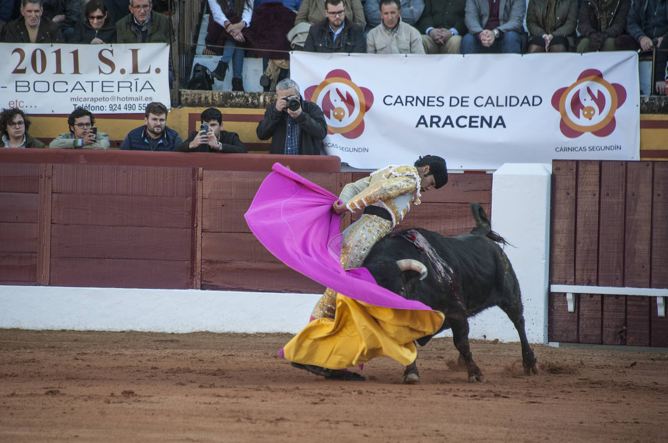 Fotos: Novillada, primera de abono de la Feria de Olivenza