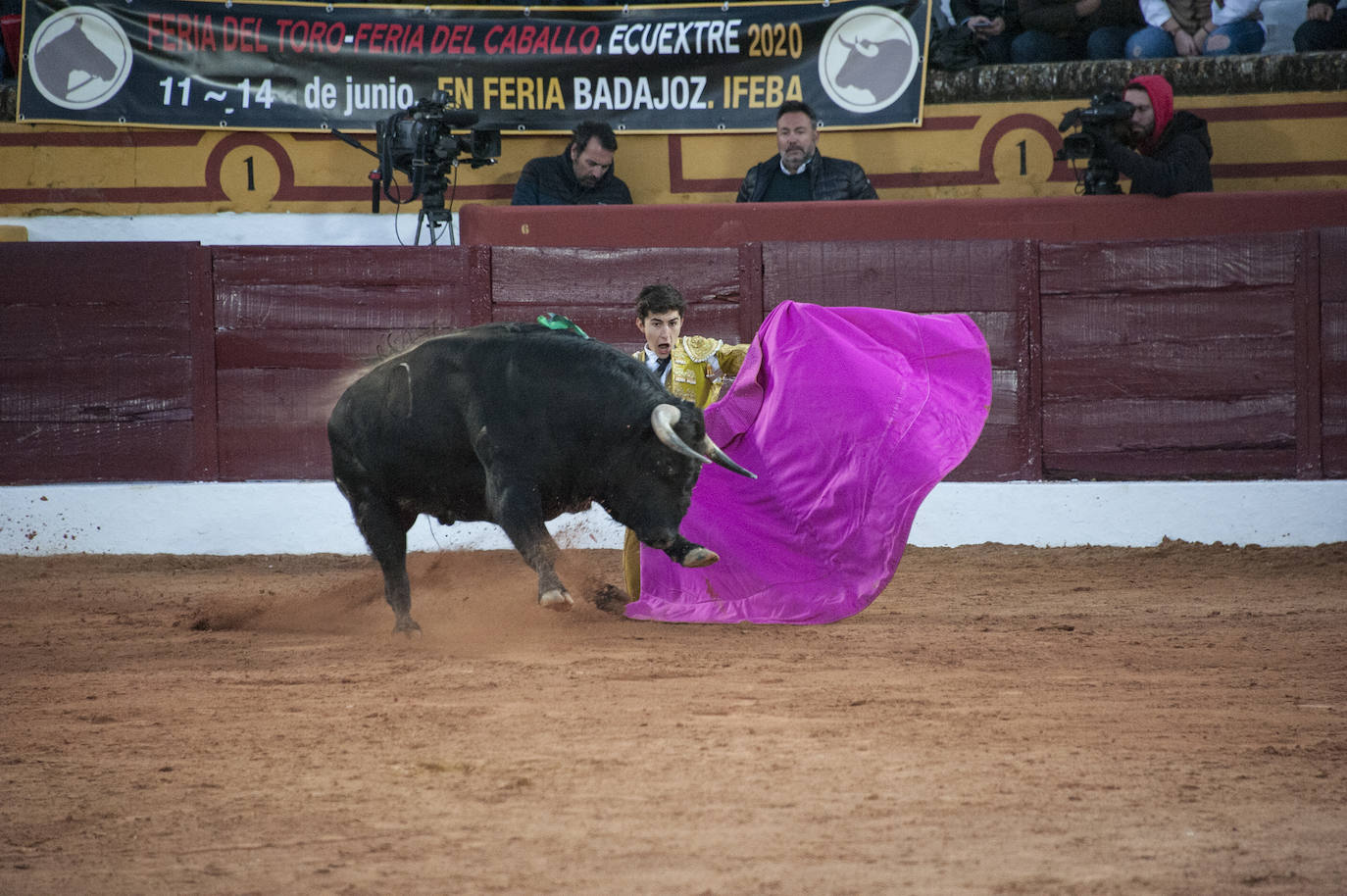 Fotos: Novillada, primera de abono de la Feria de Olivenza