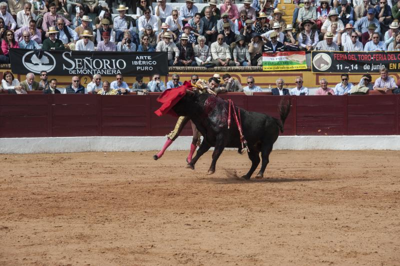 Alarde de torería y valor de Emilio de Justo y Ginés Marín para abrir la puerta grande. 