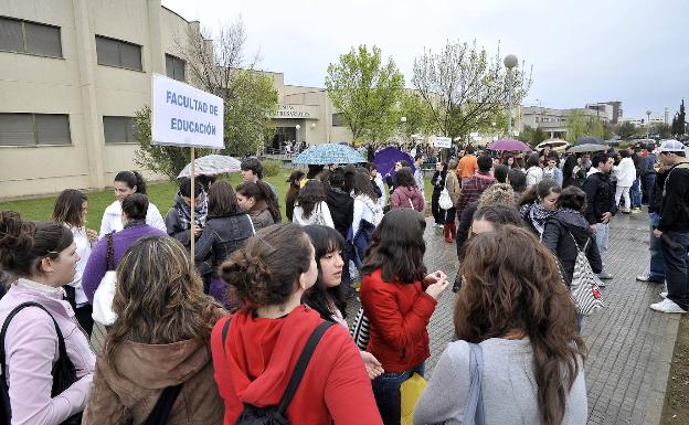 La UEx anula su jornada de puertas abiertas para futuros universitarios por el coronavirus