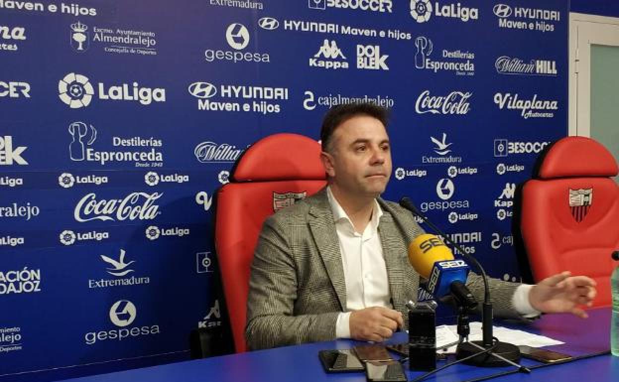 Manuel Franganillo durante una rueda de prensa 