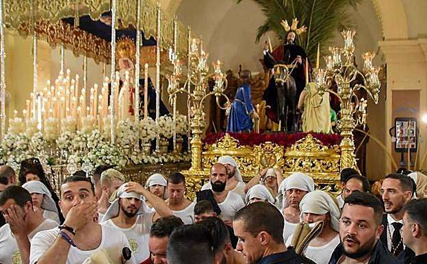 Recuerda cómo fue la salida de La Borriquita en Badajoz el año pasado