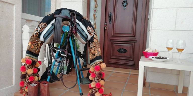 Fotos: Los vecinos de Arroyo celebran el Día de la Luz desde casa