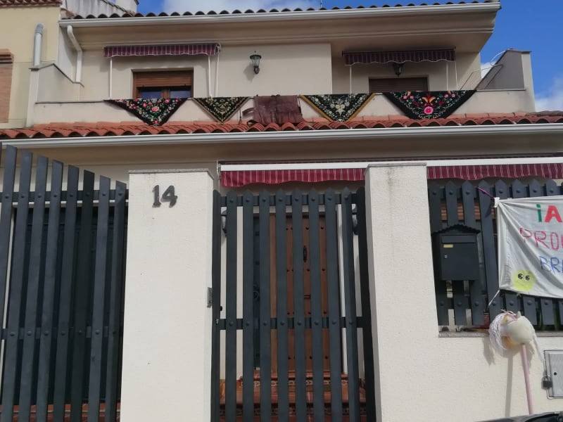 Fotos: Los vecinos de Arroyo celebran el Día de la Luz desde casa