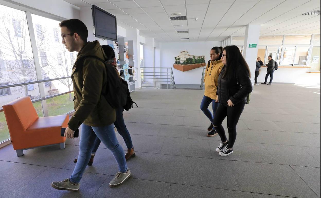Los alumnos de la UEx no podrán viajar para recoger sus enseres en las ciudades donde estudian
