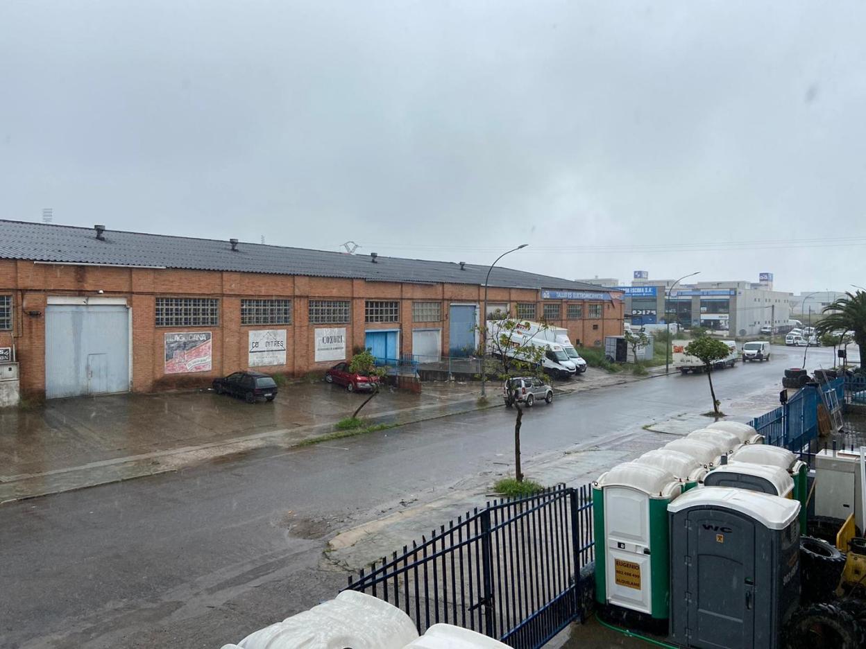 Vistas del polígono de las Capellanías, mucho más vacío de lo habitual. 