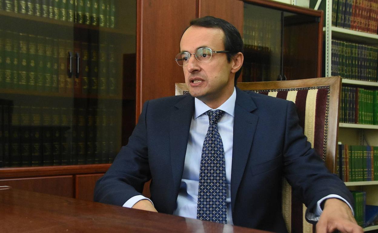 Luis Romualdo Hernández-Díaz Ambrona es presidente de la Audiencia de Badajoz. 