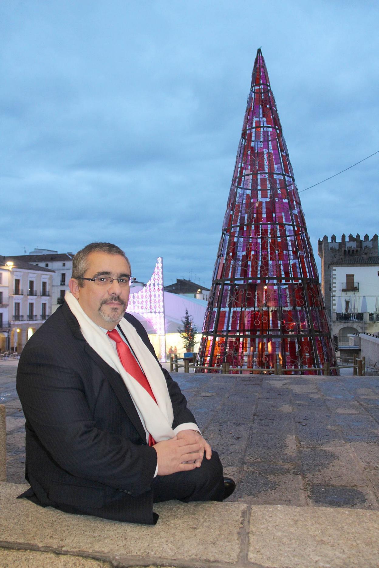 Juan Carlos Martos, tenor y celador en el San Pedro de Alcántara. 