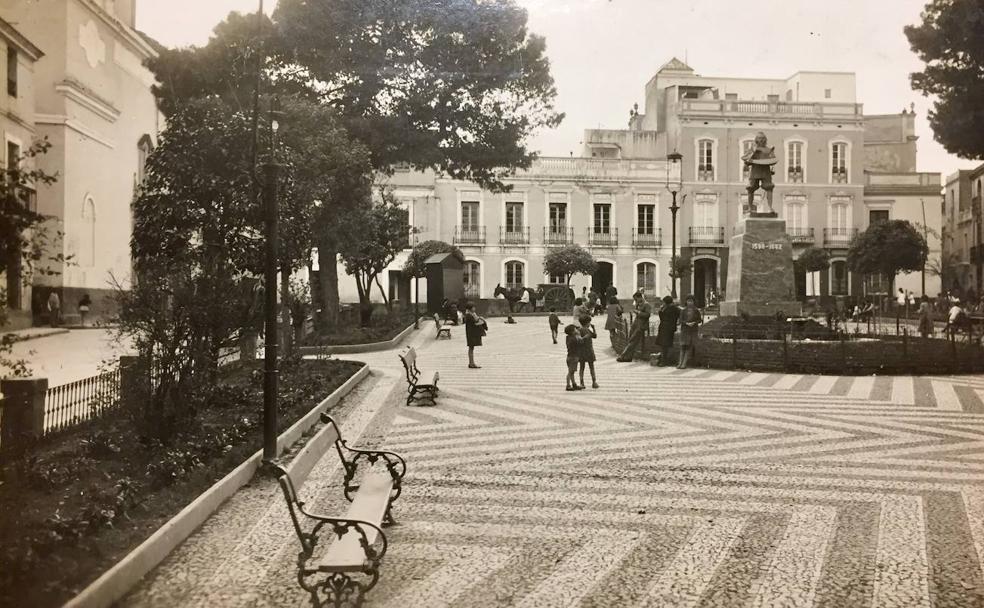 San Andrés, la plaza que fue camposanto y cambió de nombre en 1905 