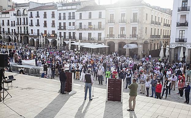 Acto de este sábado celebrado en la Plaza Mayor de Cáceres.