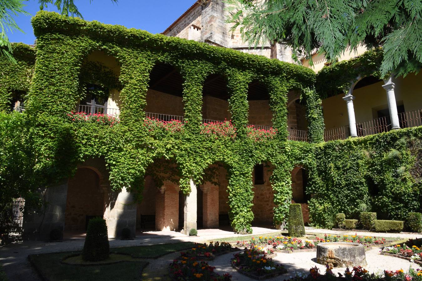 Inauguración de la ampliación de la visita turística en el Monasterio de Yuste 