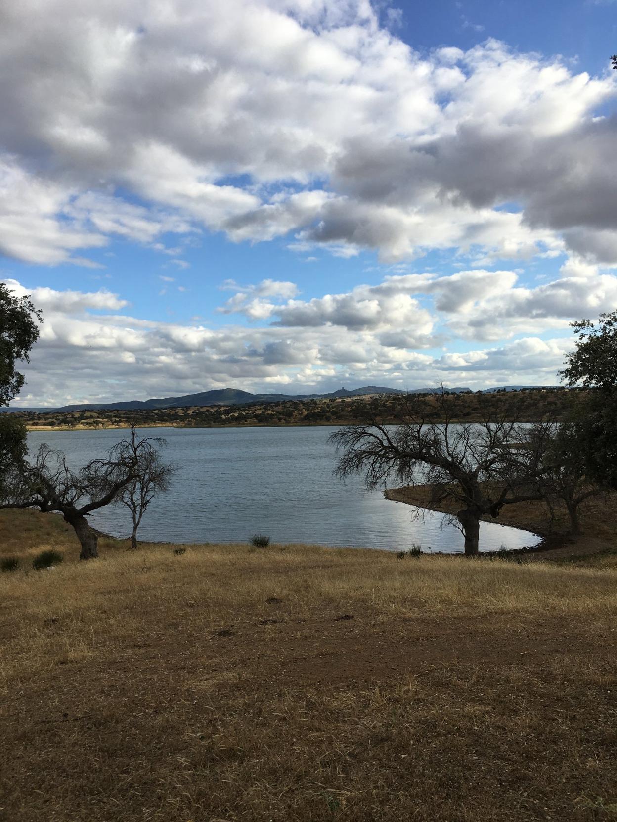 Imagen reciente de la presa de la Villalba. 