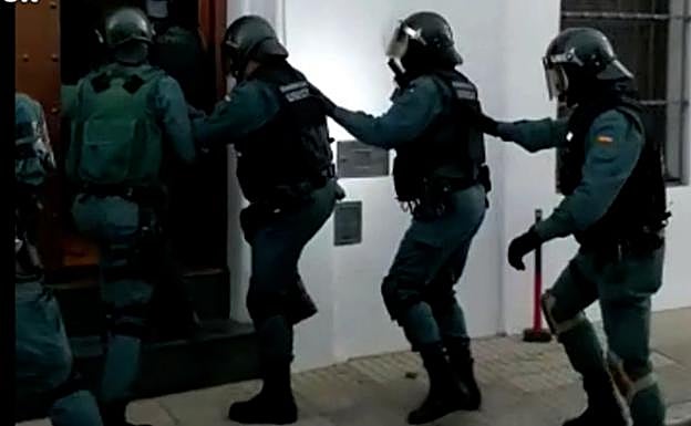 Cae una banda que traía droga a la provincia de Badajoz desde Madrid y Sevilla