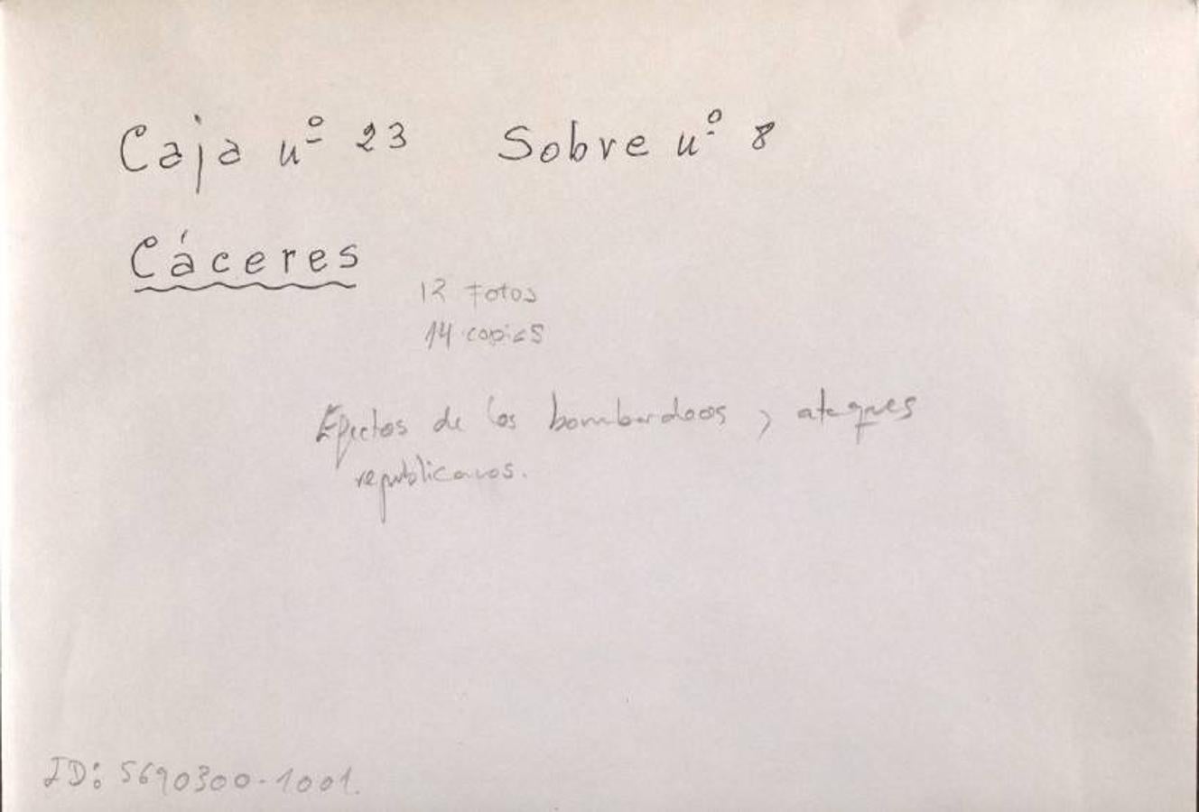 El sobre de la Delegación del Estado para Prensa y Propaganda en el que estaban las fotos.