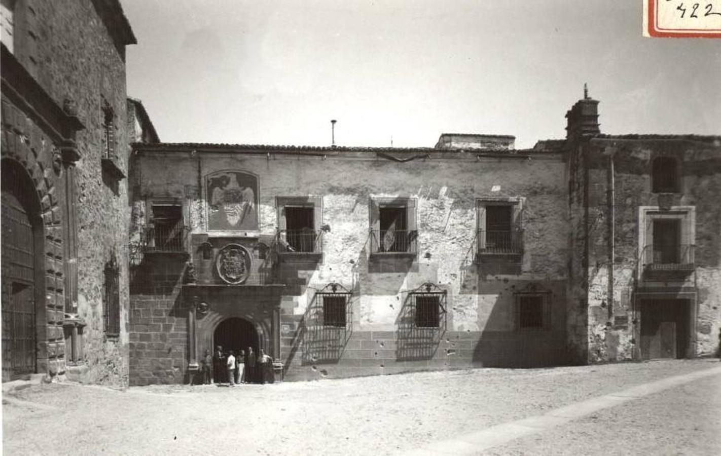 La Casa de los Ovando, que en 1937 era cuartel de Milicias Nacionales.