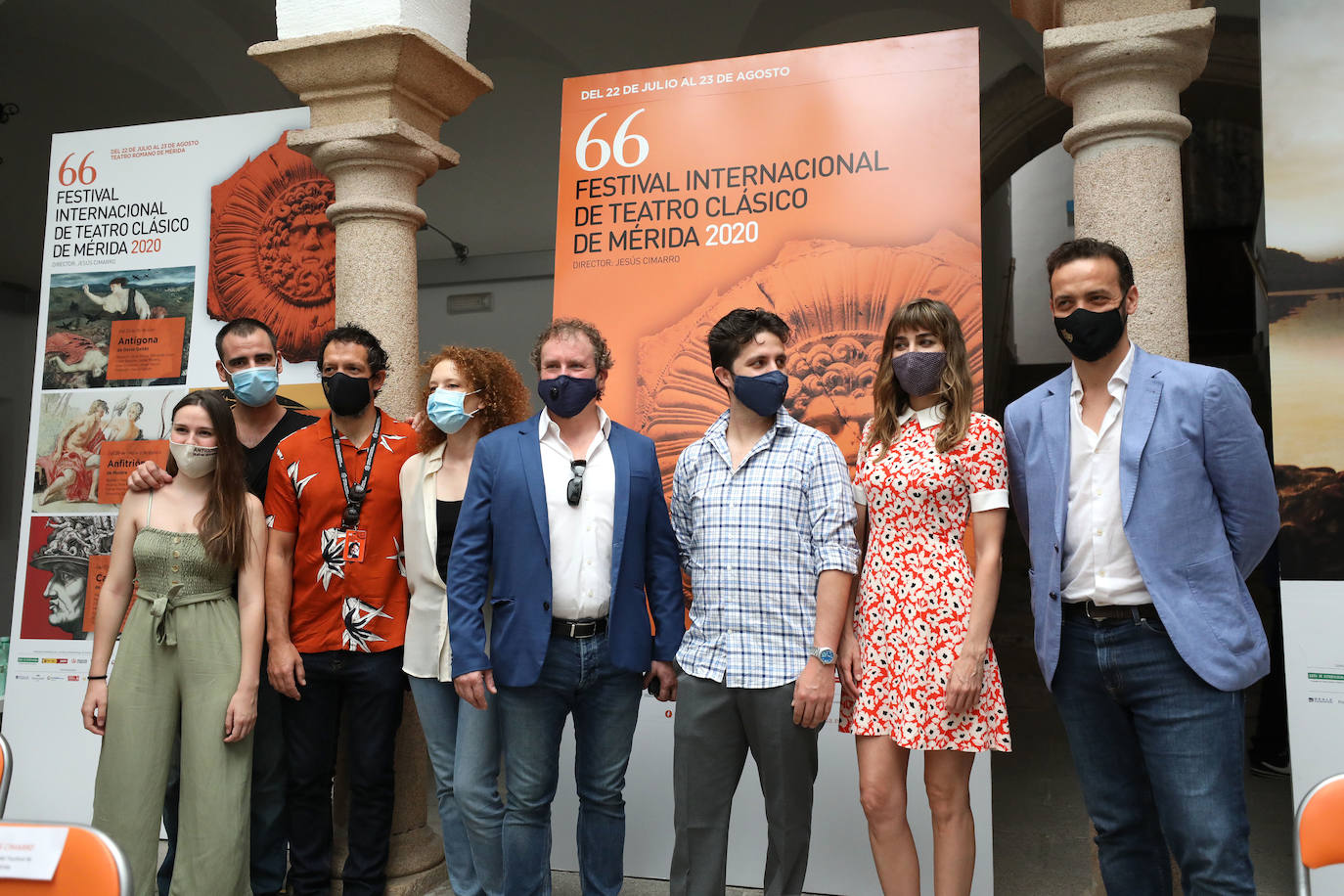 Fotos: Una Antígona con dilemas contemporáneos abre el Festival de Mérida