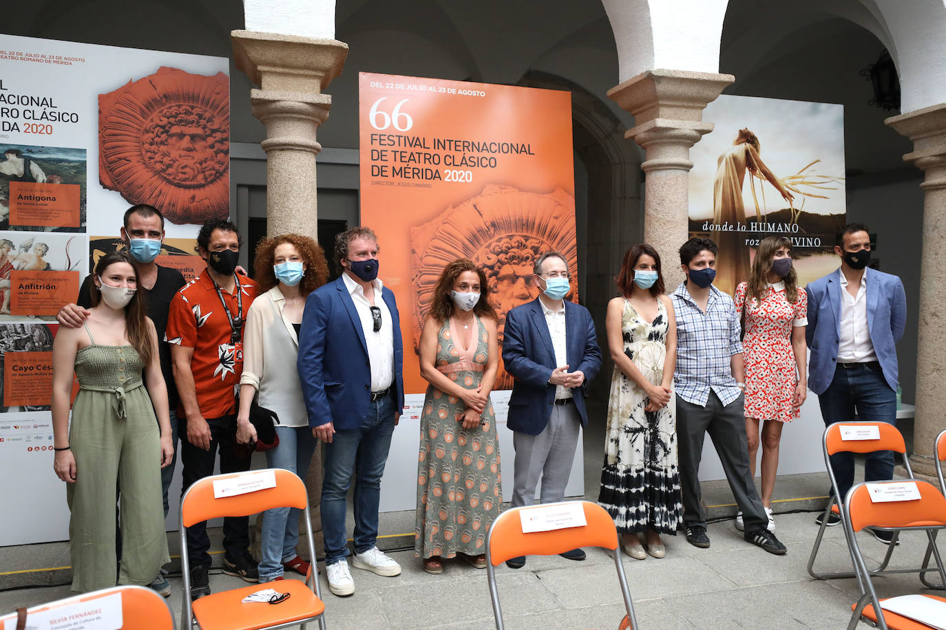 Fotos: Una Antígona con dilemas contemporáneos abre el Festival de Mérida